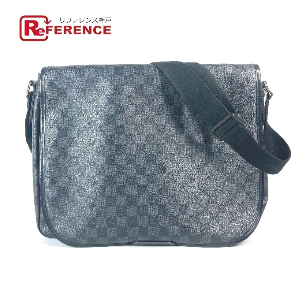 LOUIS VUITTON Damier Graphite Black Daniel Flap Bag Messenger Crossbody